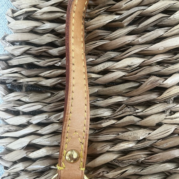 Vintage Louis Vuitton mini bag , great condition. - Picture 3 of 7